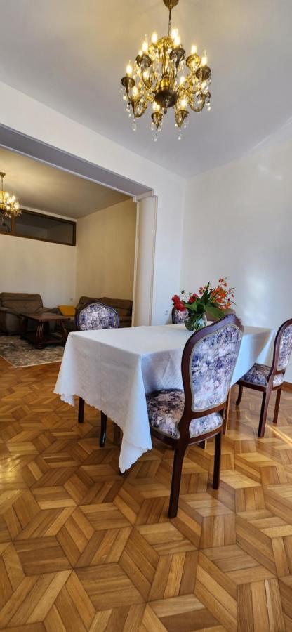 Gelahouse Aparthotel Batumi Exterior photo